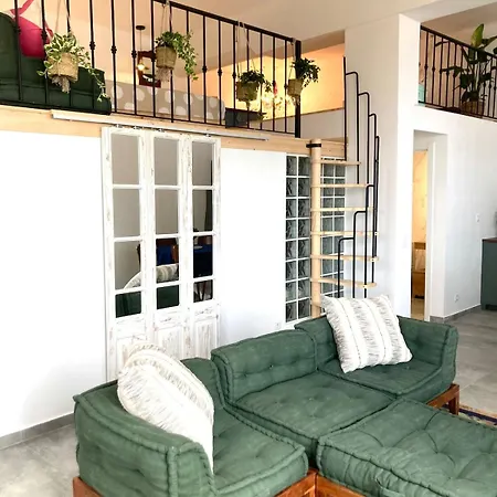 Updated Boho-glam Loft * Setúbal