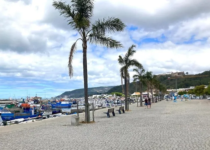 Updated Boho-glam Loft Διαμέρισμα