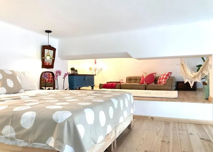 Διαμέρισμα Updated Boho-glam Loft